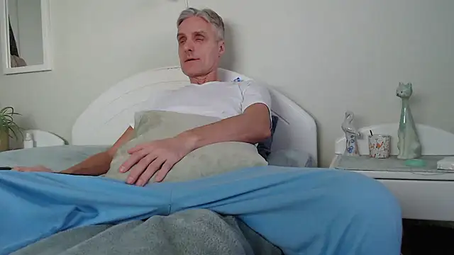 StrongBill online show from January 18, 2025, 2:23 pm