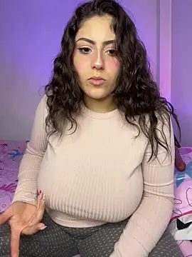 Snapshot of TuWaifuVirtual1 chatting on March 19, 2025, 4:57 am TuWaifuVirtual1 online show from March 19, 2025, 4:57 am