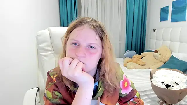 Kathlyn  Heath online show from November 28, 2025, 7:14 pm