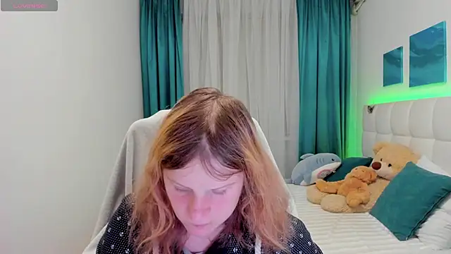 Kathlyn  Heath online show from November 5, 2025, 6:33 pm