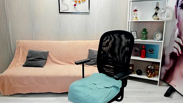 Cassandra Hotty online show from March 3, 2025, 10:38 am