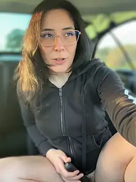 Lilith  D online show from January 28, 2025, 5:24 pm