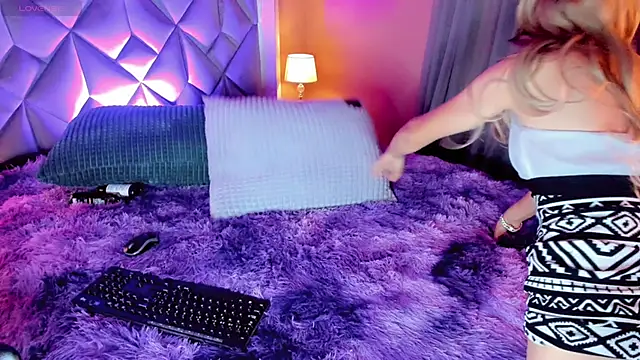 Snapshot of Rodd__y chatting on March 8, 2025, 8:35 pm Rodd y online show from March 8, 2025, 8:35 pm