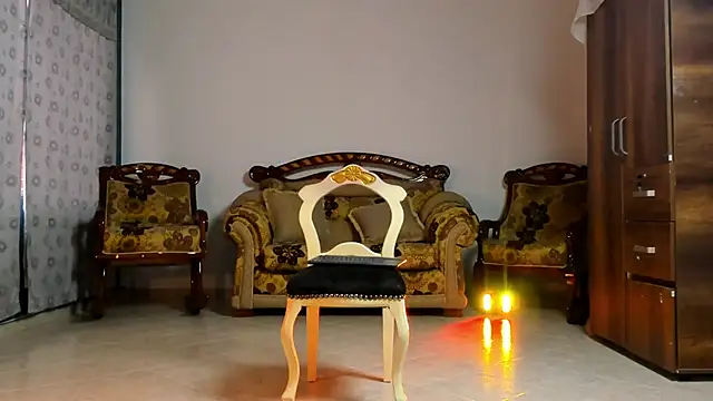 Nonbinaryangel  online show from February 14, 2025, 10:04 pm