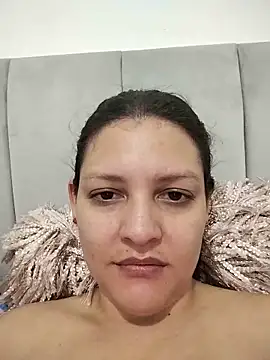 Mia Hampton online show from June 12, 2026, 6:49 pm