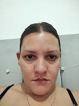 Mia Hampton online show from May 28, 2026, 3:40 pm