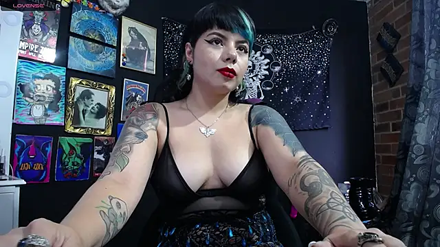 Yourmadame P online show from March 17, 2025, 7:26 pm