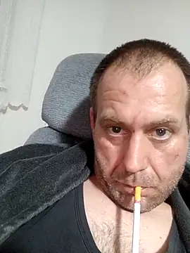 Snapshot of Doostart chatting on October 9, 2025, 11:38 pm Doostart online show from October 9, 2025, 11:38 pm