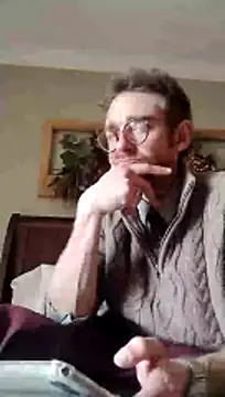 Snapshot of MaxSpadeErotica chatting on April 5, 2026, 4:57 pm MaxSpadeErotica online show from April 5, 2026, 4:57 pm