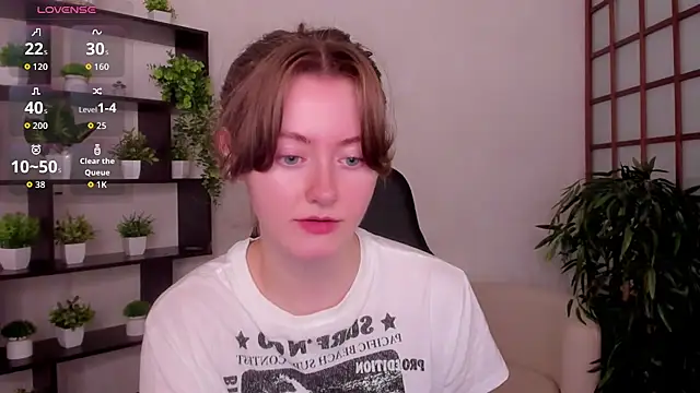 Snapshot of KateCuddle chatting on July 20, 2026, 2:41 am KateCuddle online show from July 20, 2026, 2:41 am