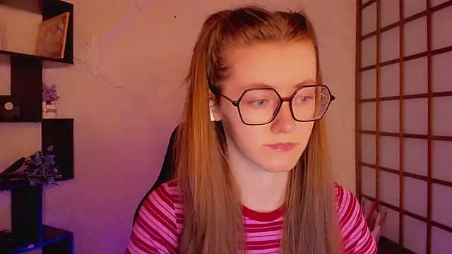 KateCuddle online show from February 25, 2025, 2:03 am