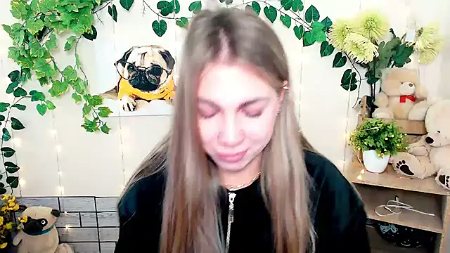 Sport Tall Doll online show from November 13, 2025, 11:14 am