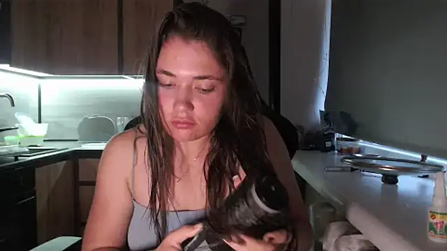 Snapshot of delightful_sofi chatting on May 17, 2026, 4:29 pm delightful sofi online show from May 17, 2026, 4:29 pm