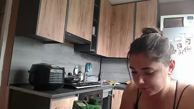 Snapshot of delightful_sofi chatting on May 28, 2026, 1:39 pm delightful sofi online show from May 28, 2026, 1:39 pm