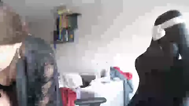 delightful sofi online show from October 31, 2025, 8:00 am