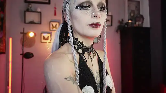 insania 9999  online show from February 25, 2026, 4:07 pm