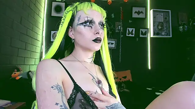 insania 9999  online show from February 17, 2025, 8:49 pm