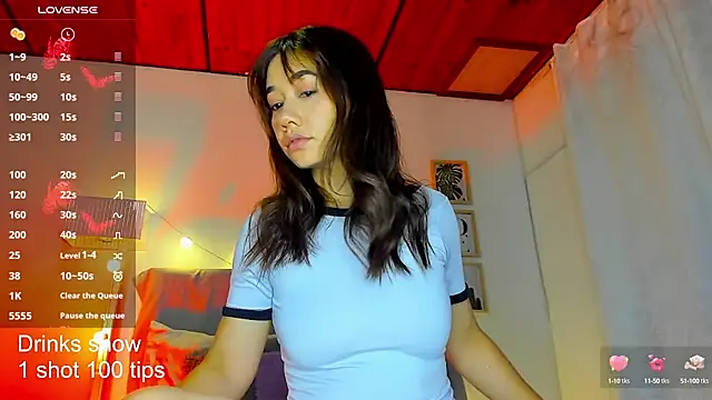 sofimendoza online show from February 1, 2025, 7:47 am