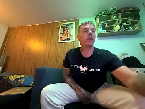 steveindahouse online show from November 7, 2025, 4:28 am