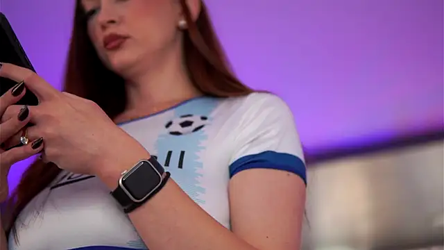 HotSkinnyX online show from September 22, 2025, 6:19 am