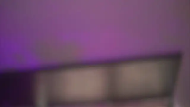 HotSkinnyX online show from November 6, 2025, 9:35 am