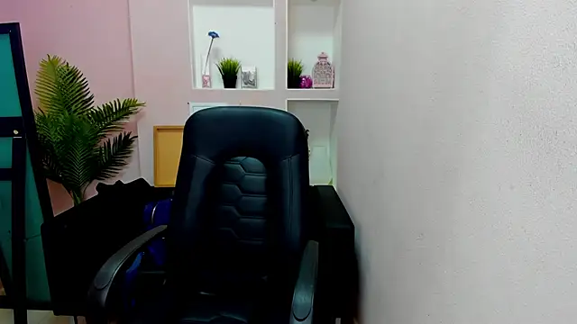 Persephoni online show from September 22, 2025, 6:36 pm