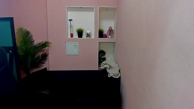 Persephoni online show from November 15, 2025, 5:44 am