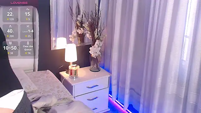 Snapshot of LiaVillalobos chatting on November 4, 2025, 12:20 pm LiaVillalobos online show from November 4, 2025, 12:20 pm