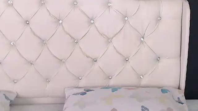 Snapshot of LiaVillalobos chatting on September 12, 2025, 2:06 pm LiaVillalobos online show from September 12, 2025, 2:06 pm