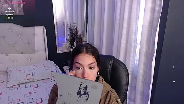 Snapshot of LiaVillalobos chatting on October 23, 2025, 12:15 pm LiaVillalobos online show from October 23, 2025, 12:15 pm