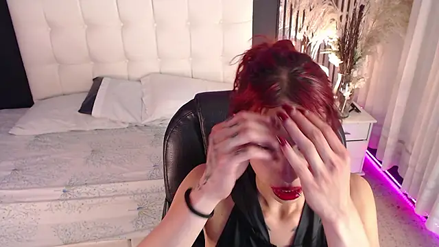 LiaVillalobos online show from March 6, 2026, 5:57 am