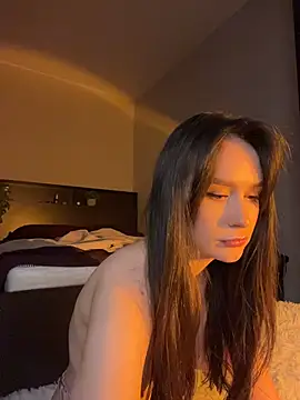 itssophiie online show from June 24, 2026, 11:02 pm