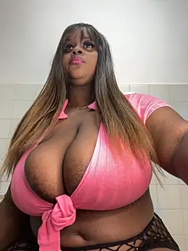 Snapshot of sharik-browns chatting on October 6, 2025, 9:15 pm sharik-browns online show from October 6, 2025, 9:15 pm