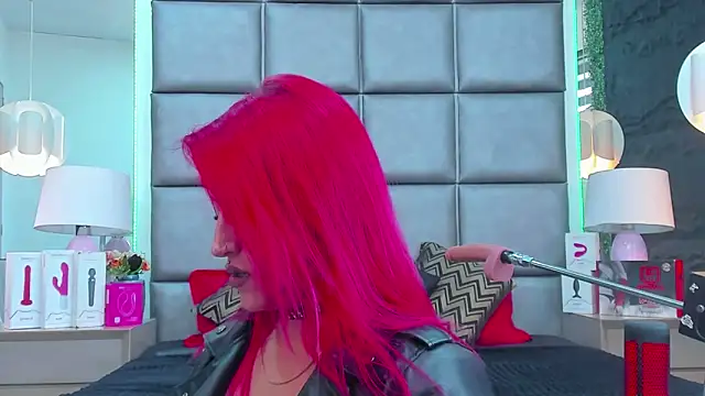 AllissaBrowm online show from September 12, 2025, 5:13 pm