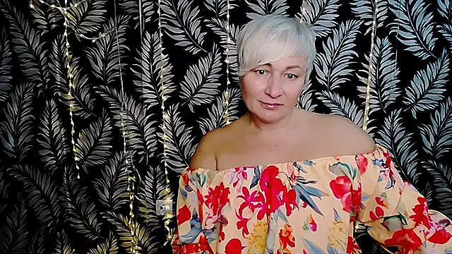 Snapshot of Olivia_playful chatting on November 2, 2025, 12:10 pm Olivia playful online show from November 2, 2025, 12:10 pm