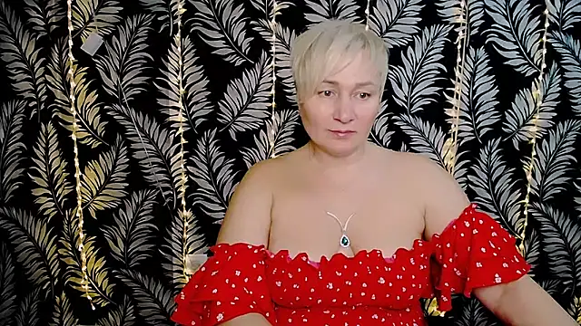 Snapshot of Olivia_playful chatting on February 15, 2025, 12:33 pm Olivia playful online show from February 15, 2025, 12:33 pm