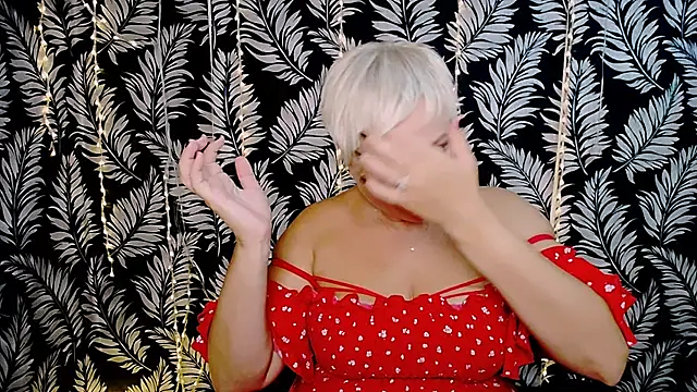 Snapshot of Olivia_playful chatting on October 12, 2025, 11:22 am Olivia playful online show from October 12, 2025, 11:22 am