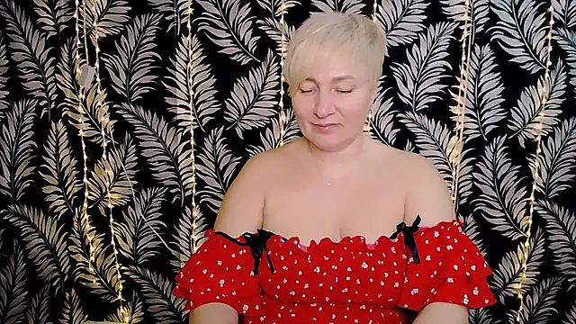 Snapshot of Olivia_playful chatting on March 14, 2025, 12:18 pm Olivia playful online show from March 14, 2025, 12:18 pm