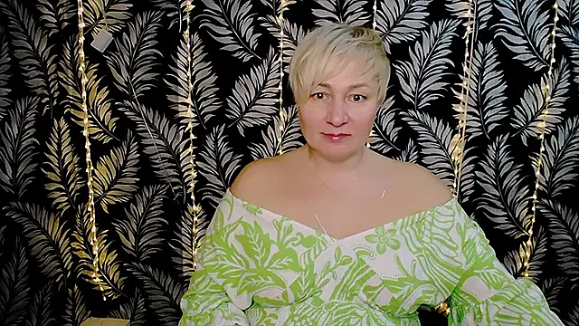 Snapshot of Olivia_playful chatting on February 22, 2025, 12:29 pm Olivia playful online show from February 22, 2025, 12:29 pm