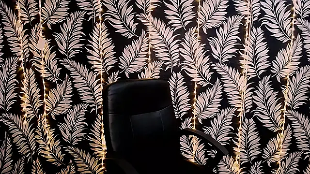 Snapshot of Olivia_playful chatting on March 8, 2025, 12:20 pm Olivia playful online show from March 8, 2025, 12:20 pm