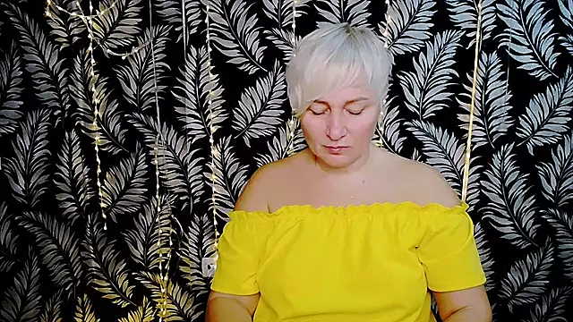 Snapshot of Olivia_playful chatting on November 18, 2025, 10:07 am Olivia playful online show from November 18, 2025, 10:07 am