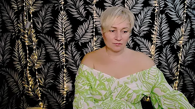 Snapshot of Olivia_playful chatting on March 10, 2025, 12:28 pm Olivia playful online show from March 10, 2025, 12:28 pm