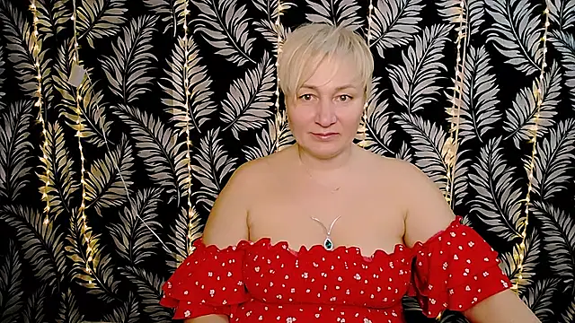 Snapshot of Olivia_playful chatting on March 6, 2025, 12:19 pm Olivia playful online show from March 6, 2025, 12:19 pm