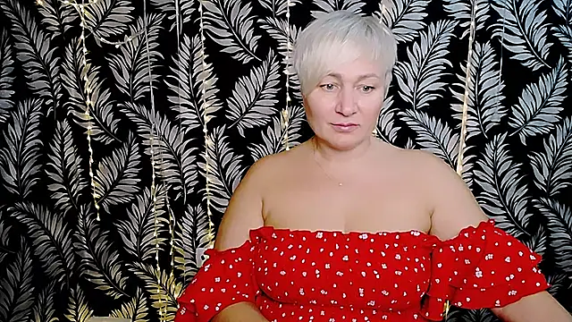 Snapshot of Olivia_playful chatting on October 31, 2025, 10:56 am Olivia playful online show from October 31, 2025, 10:56 am