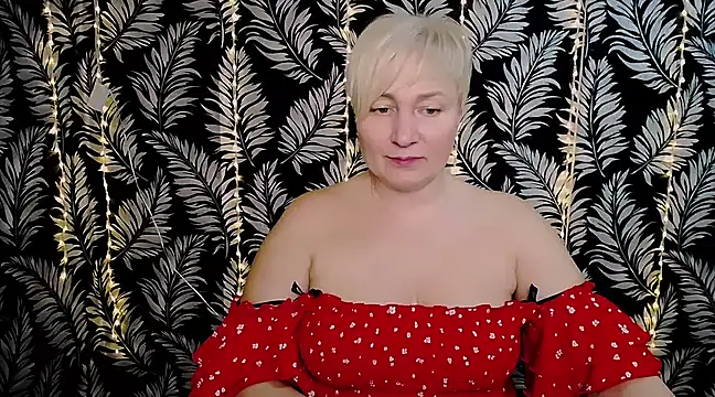 Snapshot of Olivia_playful chatting on February 28, 2025, 3:37 pm Olivia playful online show from February 28, 2025, 3:37 pm