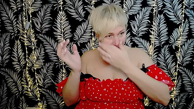 Snapshot of Olivia_playful chatting on March 20, 2025, 12:32 pm Olivia playful online show from March 20, 2025, 12:32 pm