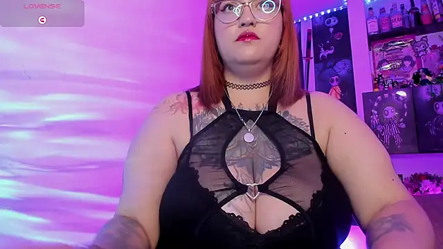 Snapshot of _Ali_Brinck_ chatting on May 3, 2026, 1:33 am Ali Brinck online show from May 3, 2026, 1:33 am
