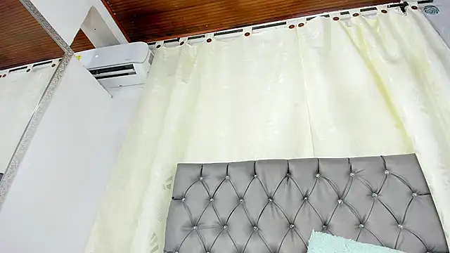 Snapshot of luna_evaa chatting on March 14, 2025, 5:57 pm luna evaa online show from March 14, 2025, 5:57 pm