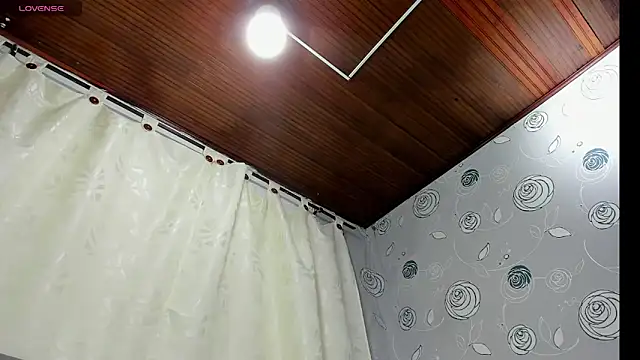 Snapshot of luna_evaa chatting on October 20, 2025, 2:06 pm luna evaa online show from October 20, 2025, 2:06 pm