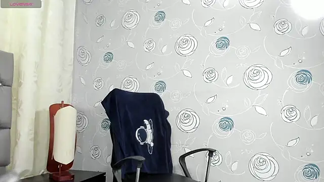 Snapshot of luna_evaa chatting on November 22, 2025, 1:10 pm luna evaa online show from November 22, 2025, 1:10 pm